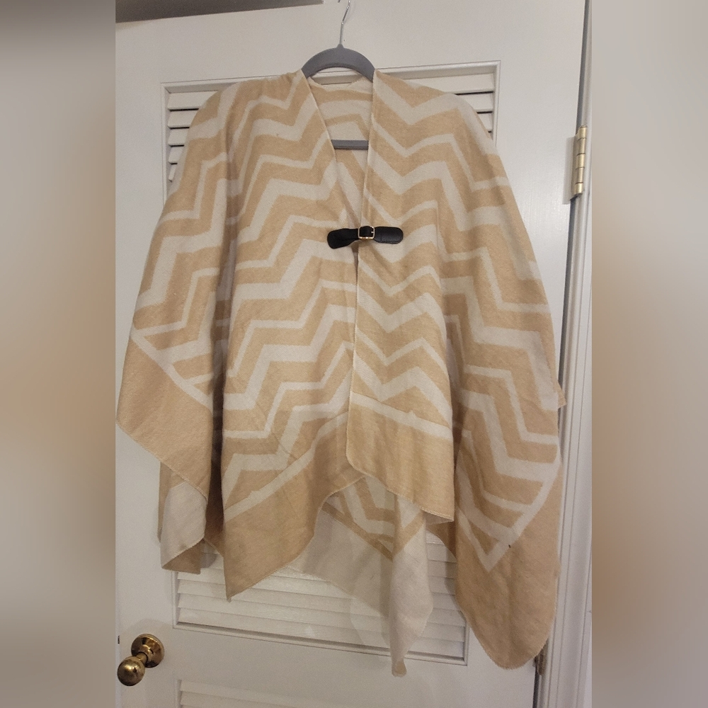 Chevron Patterned Tan and Cream Poncho